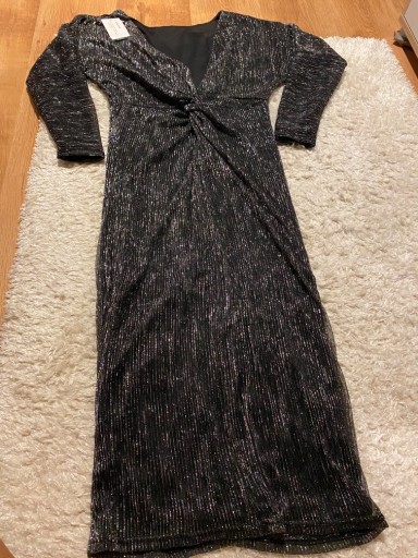 Zdjęcie oferty: Sukienka czarna długa błyszcząca elegancka 