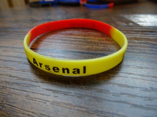 Zdjęcie oferty: Opaska na rękę - Arsenal 