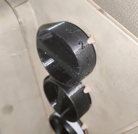 Zdjęcie oferty: Pokrętła nawiewów przednich FENDT