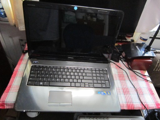 Zdjęcie oferty: Laptop Notebook Dell Inspiron n7010 odpala brak obrazu matryca