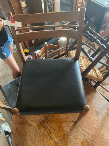 Zdjęcie oferty: francuskie krzesła 4 sztuki