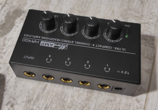 Zdjęcie oferty: Wzmacniacz audio 4-kanałowy 4x wzmacniacz słuchawkowy HA400 microamp