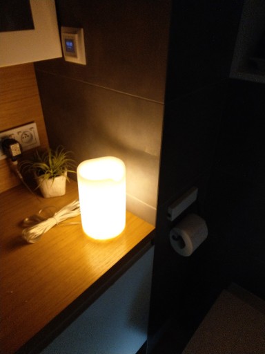 Zdjęcie oferty: Lampka w kształcie świecy 20cm
