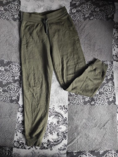 Zdjęcie oferty: H&M spodnie dresowe r. 164