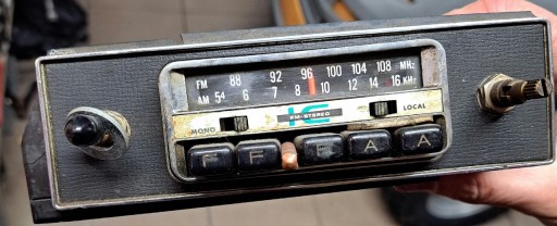 Zdjęcie oferty: Stare radio samochodowe 