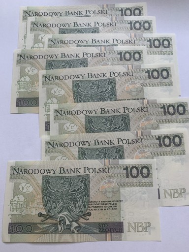 Zdjęcie oferty: 8 seryjnych banknotów menniczych 100 zł  DW 2018 