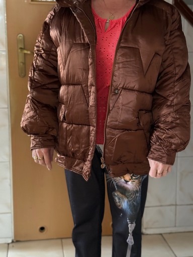 Zdjęcie oferty: KURTKA Z KAPTUREM FLUFFY CZEKOLADOWA