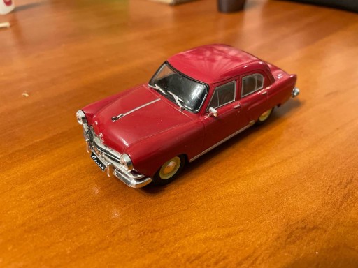 Zdjęcie oferty: Gaz M-21 Wołga (Volga) 1:43