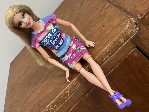 Zdjęcie oferty: Toy Story Barbie artykułowana prawdziwe rzęsy