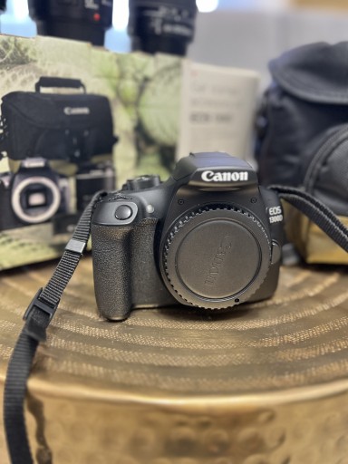 Zdjęcie oferty: Lustrzanka Canon 1300D plus 35mm 50mm 18-55mm