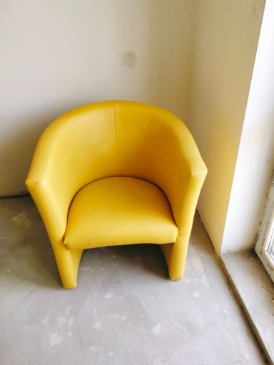 Zdjęcie oferty: Fotel w kolorze żółtym