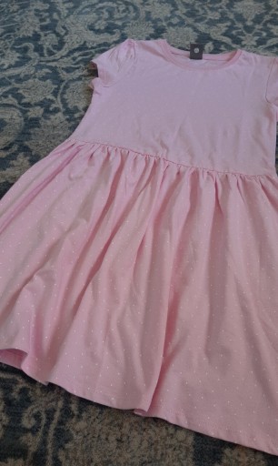 Zdjęcie oferty: Różowa bawełniana sukienka w kropeczki r.128/134