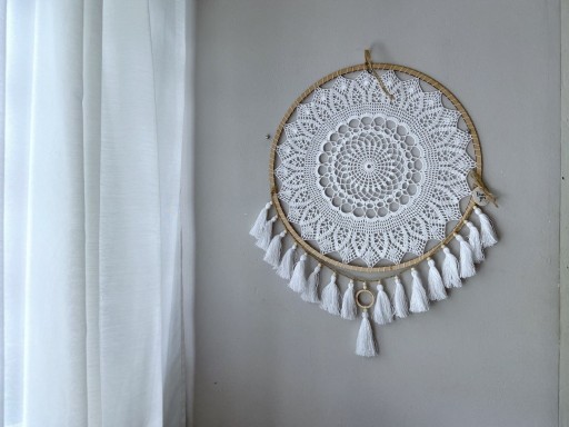 Zdjęcie oferty: Zawieszka z chwostkami Mandala łapacz snów 40 cm