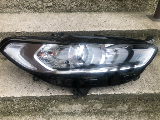 Zdjęcie oferty: Lampa prawa soczewka UE Mondeo MK5