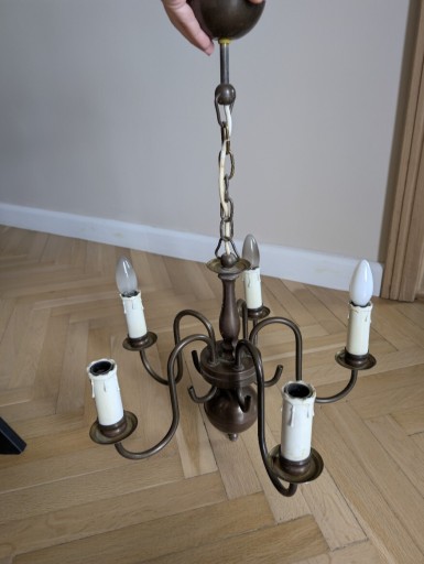 Zdjęcie oferty: Klasyczny żyrandol z lat 30 - 5-ramienny, metalowy, oryginał z domu z 1935r