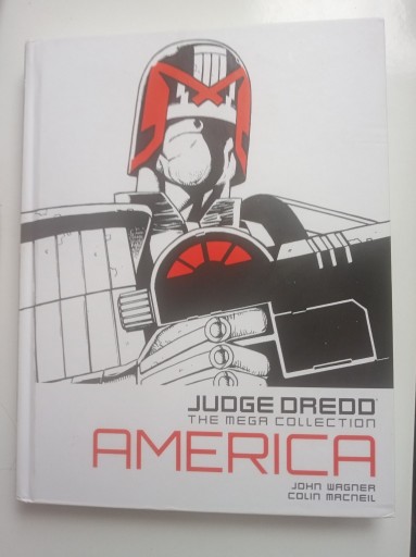 Zdjęcie oferty: Judge Dredd: America - Mega Collection HC 