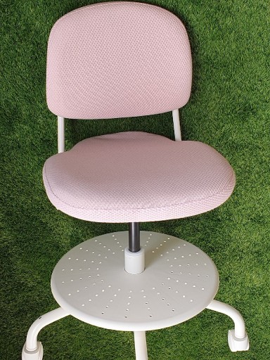 Zdjęcie oferty: Krzesło dziecięce Ikea Vimund obrotowe różowe