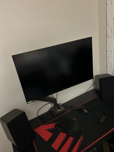 Zdjęcie oferty: Monitor 27 cali LG Ultragear 27GP850P NanoIPS HDR + Gazowy uchwyt monitora 