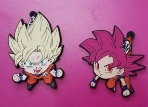 Zdjęcie oferty: BRELOK GOKU SSJ RED GOD PRZYWIESZKA SUPER VEGETA