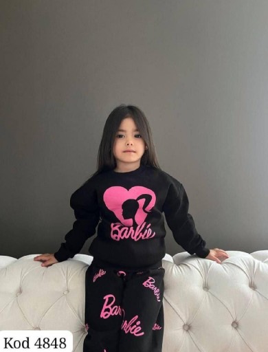 Zdjęcie oferty: Fashion dres Barbie Turcji 