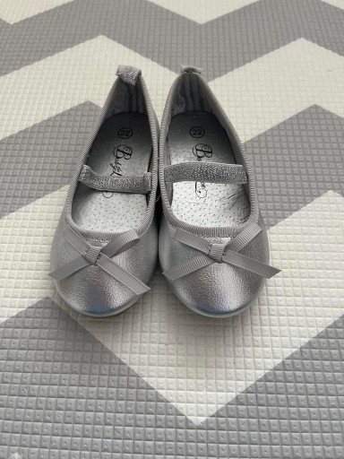 Zdjęcie oferty: Buty dziecięce. Baleriny, dł. wkł. - 13 cm.