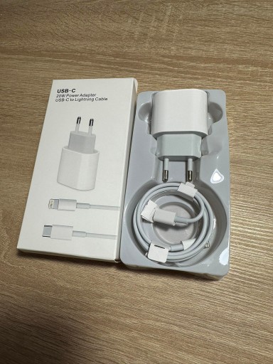 Zdjęcie oferty: Ładowarka do Apple z kablem Lightning dla iPhone