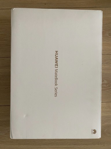 Zdjęcie oferty: laptop Huawei MateBook 14 + dodatki