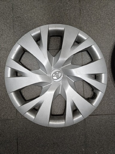 Zdjęcie oferty: Kołpaki 15" Toyota Yaris Auris