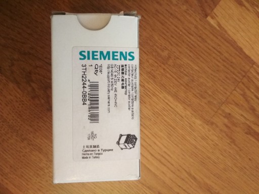 Zdjęcie oferty: Stycznik pomocniczy Siemens 3TH2244-0BB4