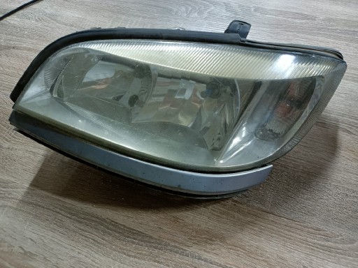 Zdjęcie oferty: Lampa przednia lewa Opel Zafira A