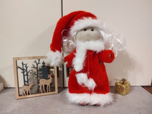 Zdjęcie oferty: Lalka świąteczna strój Mikołaja prezent dla dzieci