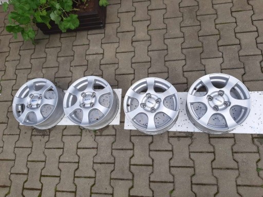 Zdjęcie oferty: Felgi aluminiowe 4x108 14 cali