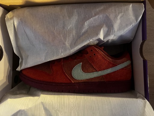 Zdjęcie oferty: Nike SB Dunk Low PRM Mystic Red UK9.5