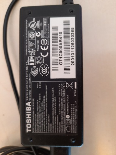 Zdjęcie oferty: zasilacz toshiba  19,5 V