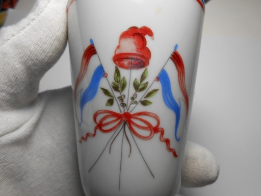 Zdjęcie oferty: Stary wazonik patriotyczny , oryginał ! sygnowany !