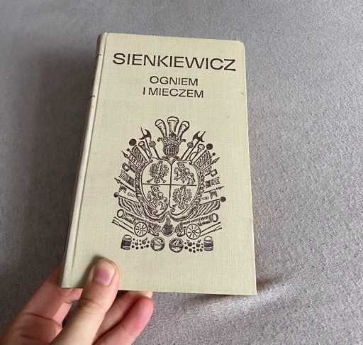 Zdjęcie oferty: H. Sienkiewicz Ogniem i mieczem 2