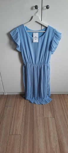 Zdjęcie oferty: Nowa miętowa sukienka w rozmiarze 36.