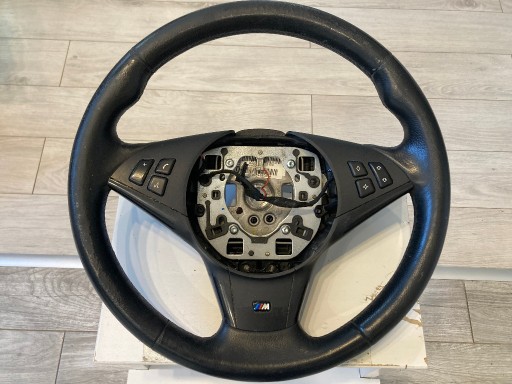 Zdjęcie oferty: KIEROWNICA BMW e60 e61 e63 * M PAKIET * kluczyk