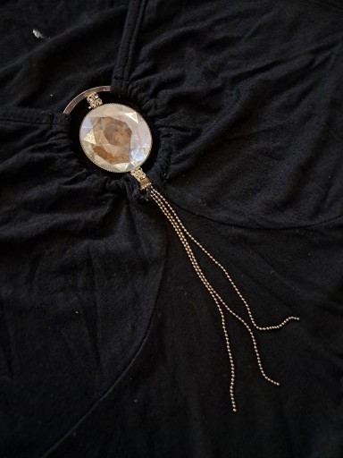 Zdjęcie oferty: Czarna bluzka z diamencikiem łańcuszkami damska