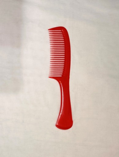 Zdjęcie oferty: Grzebień do włosów z rączką czerwony 22cm