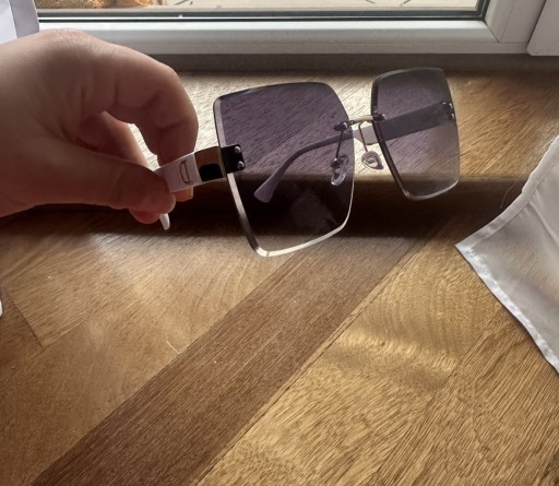 Zdjęcie oferty: Okulary logo Dior