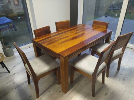 Zdjęcie oferty: Stół drewno palisander + 6 krzeseł( nowe obicia)