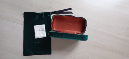 Zdjęcie oferty: Etui futerał na okulary Gucci- średnie 