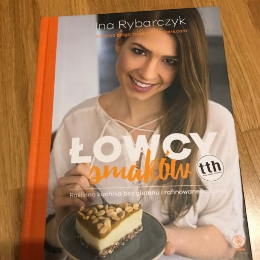 Zdjęcie oferty: łowcy smaków- książka z przepisami 