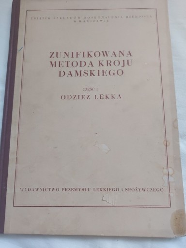 Zdjęcie oferty: Zunifikowana metoda kroju damskiego 1960