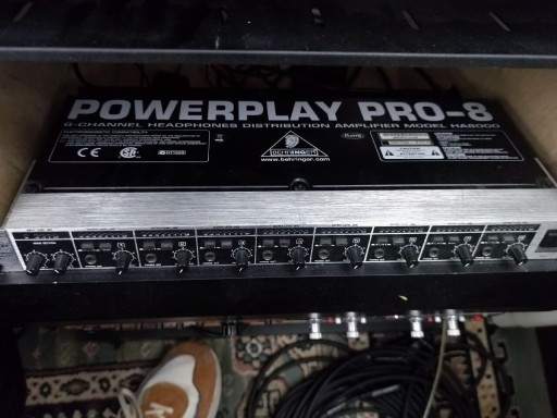 Zdjęcie oferty: Wzmacniacz słuchawkowy Behringer Power Play Pro-8 model H8000