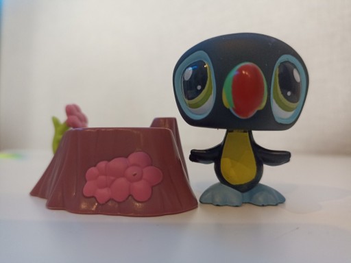 Zdjęcie oferty: Littlest pet shop tukan + dodatek 