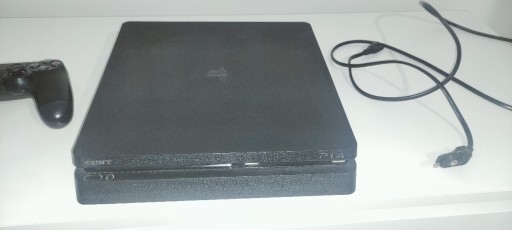 Zdjęcie oferty: PlayStation 4 slim