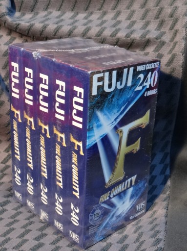 Zdjęcie oferty: Kaseta wideo FUJI VHS E-240 nieużywana 