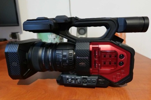 Zdjęcie oferty: Kamera Panasonic DVX-200 